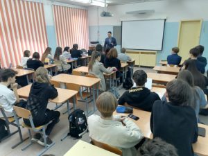 Представители Совета молодых адвокатов АПИО провели лекции старшеклассникам